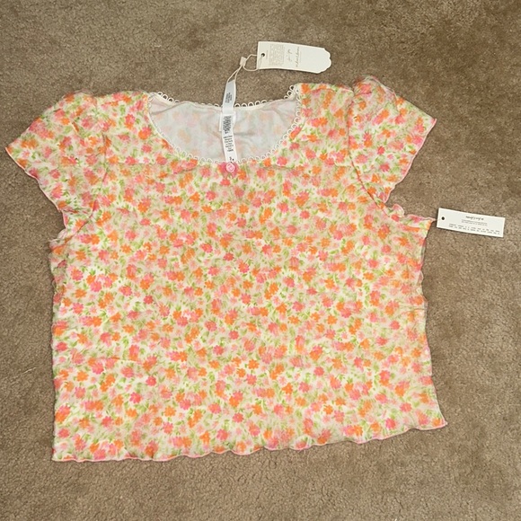 NWT FLL Giselle baby tee floral top - Picture 4 of 5